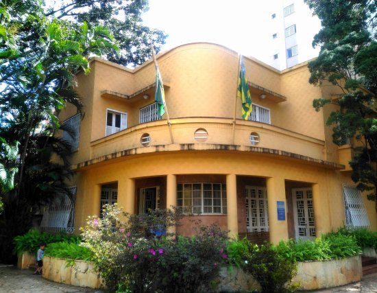 Square Pedro Ludovico